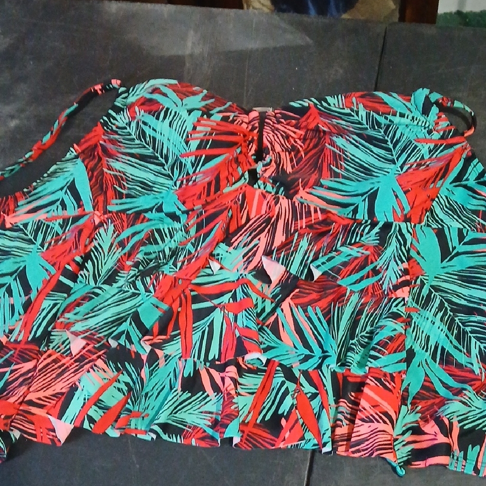 Tropical Leaf Print Crop Top